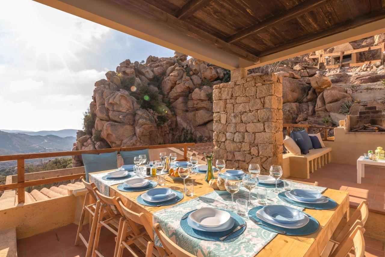 Villa Esmeralda - Free Wifi - With Swimming Pool Коста-Парадисо Экстерьер фото