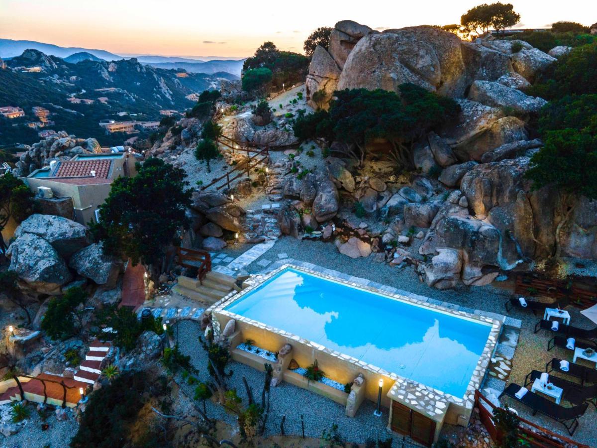 Villa Esmeralda - Free Wifi - With Swimming Pool Коста-Парадисо Экстерьер фото