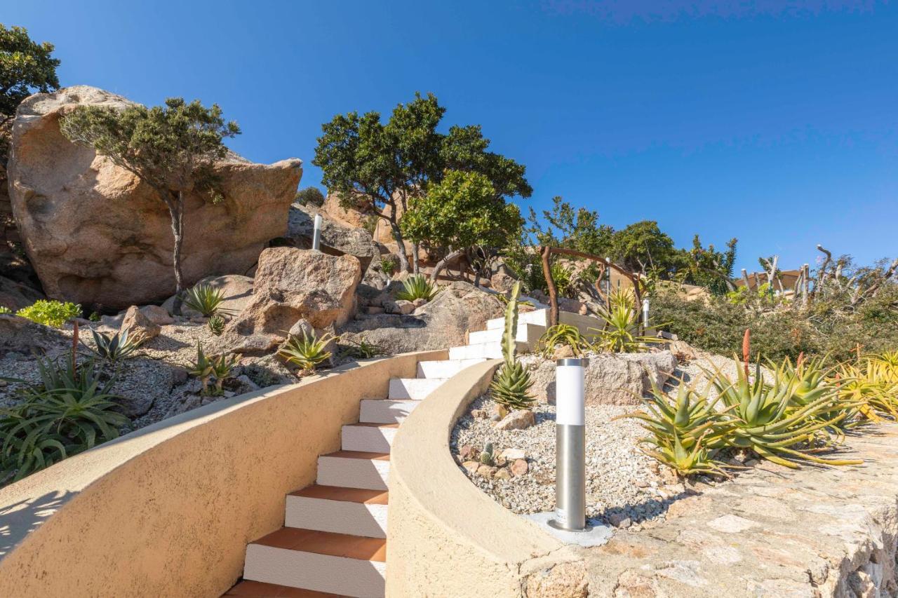 Villa Esmeralda - Free Wifi - With Swimming Pool Коста-Парадисо Экстерьер фото