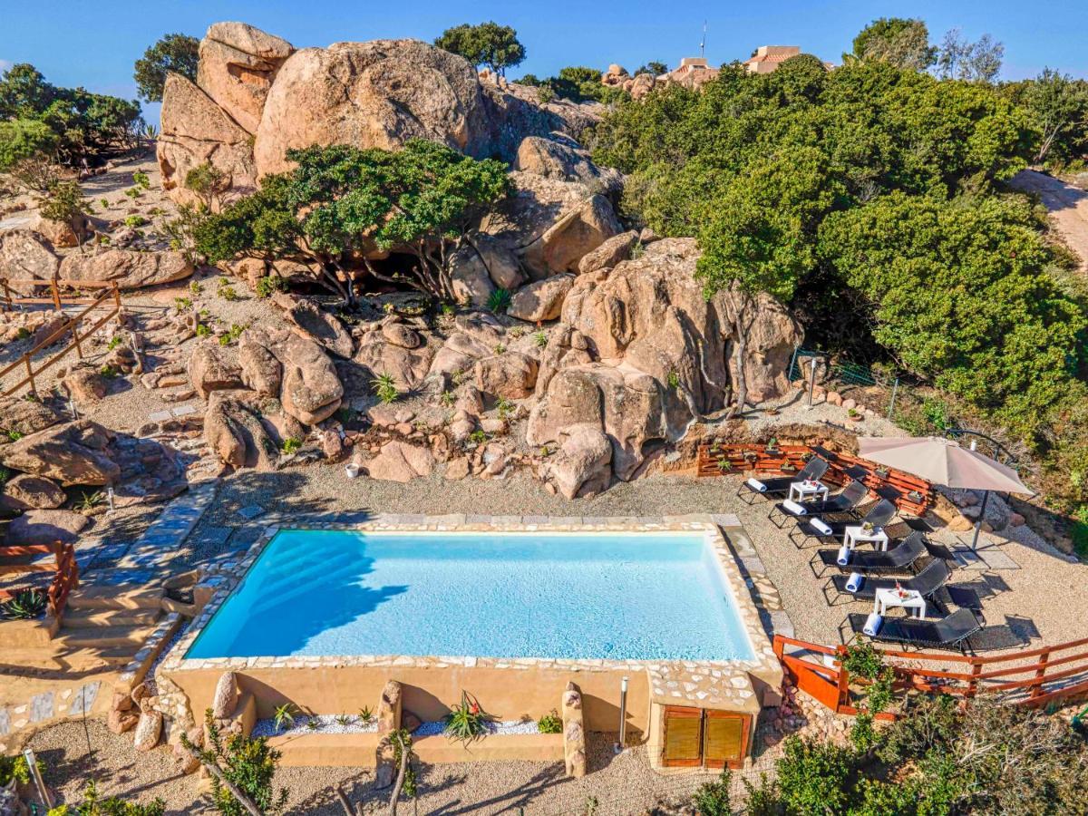 Villa Esmeralda - Free Wifi - With Swimming Pool Коста-Парадисо Экстерьер фото