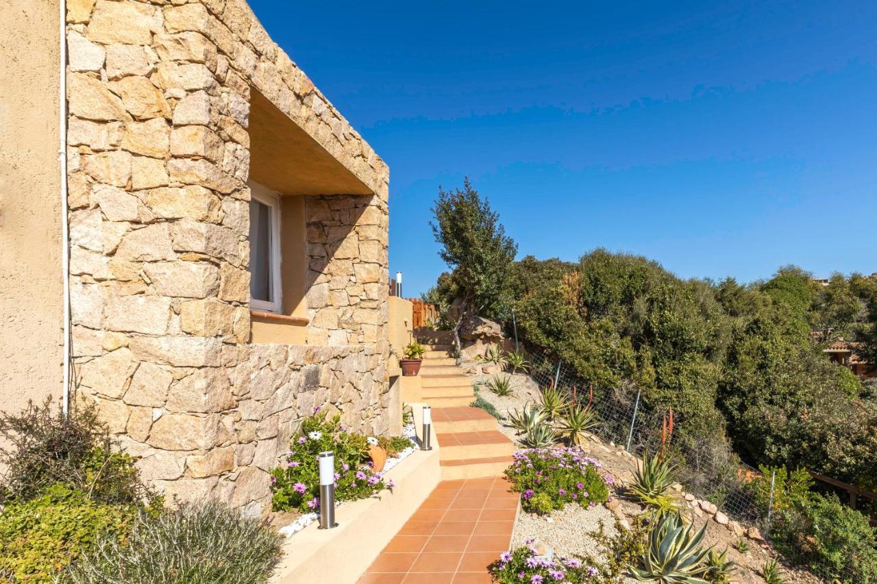 Villa Esmeralda - Free Wifi - With Swimming Pool Коста-Парадисо Экстерьер фото
