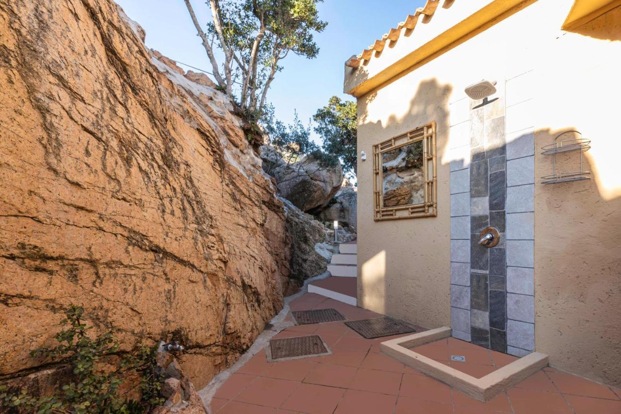 Villa Esmeralda - Free Wifi - With Swimming Pool Коста-Парадисо Экстерьер фото
