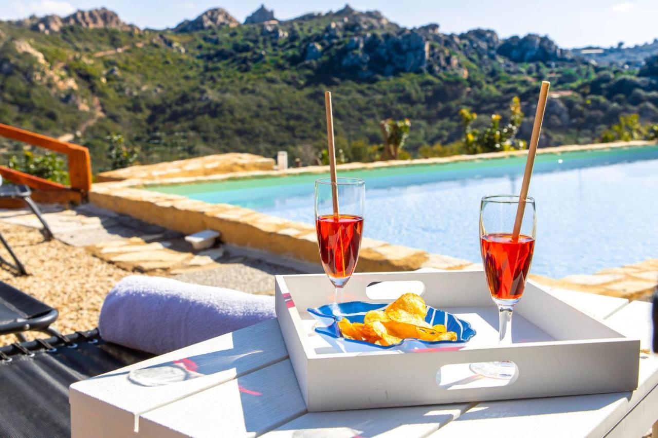 Villa Esmeralda - Free Wifi - With Swimming Pool Коста-Парадисо Экстерьер фото