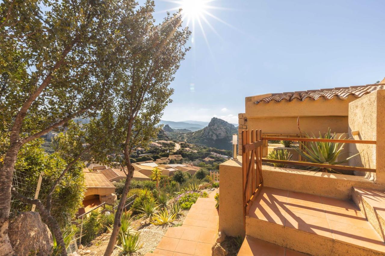 Villa Esmeralda - Free Wifi - With Swimming Pool Коста-Парадисо Экстерьер фото